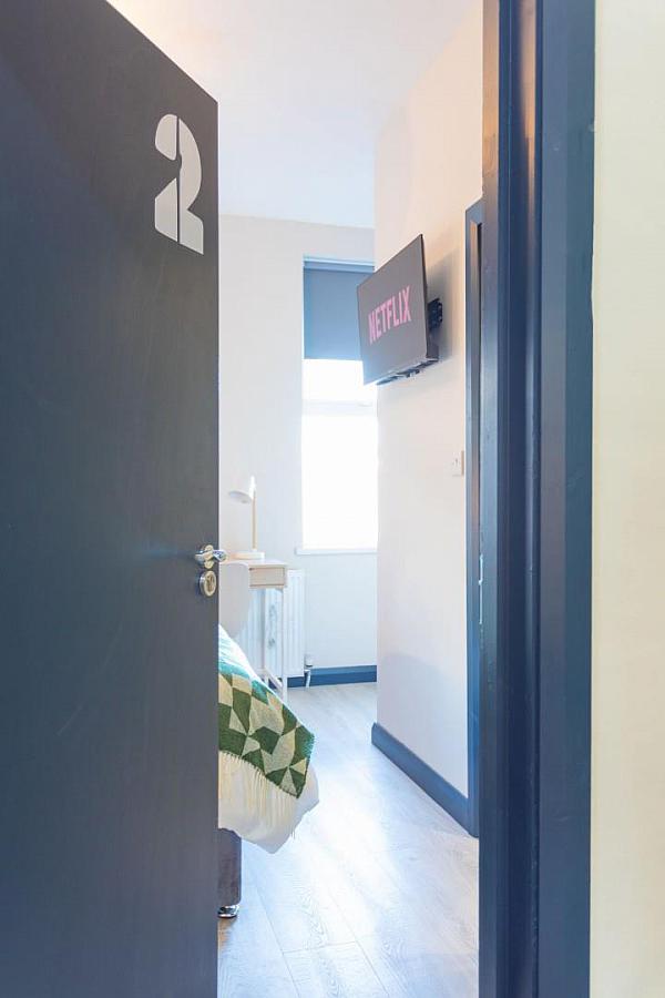 Rm 5, 12 Jocelyn Gardens