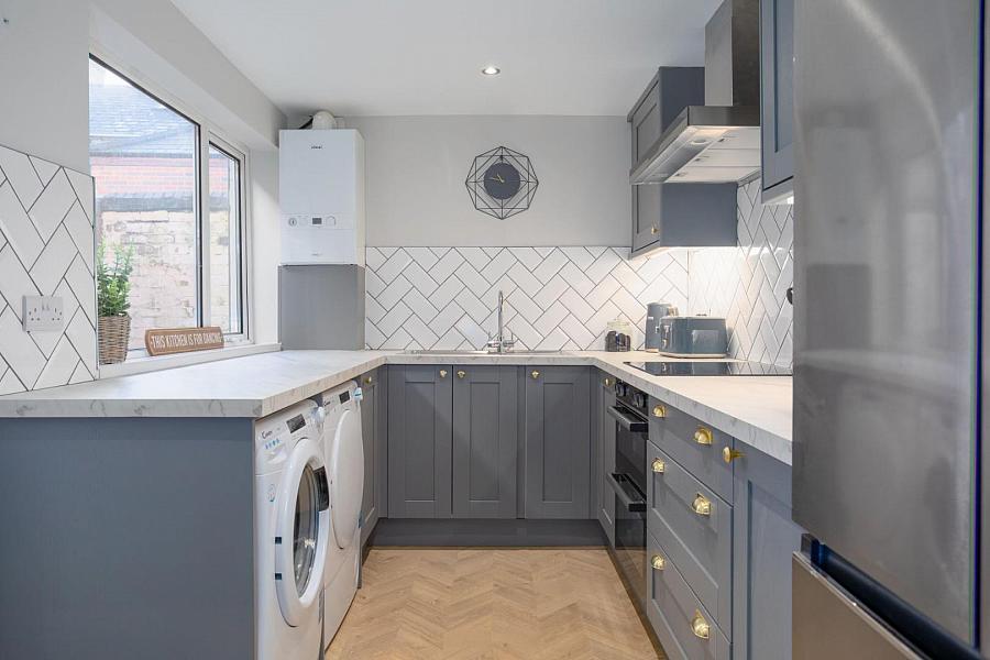 Rm 5, 12 Jocelyn Gardens