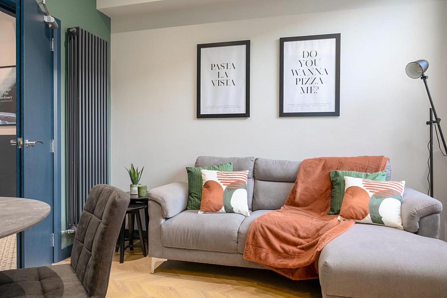 Rm 5, 12 Jocelyn Gardens