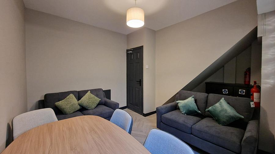 Rm 2 & 6, 28 Edinburgh Street