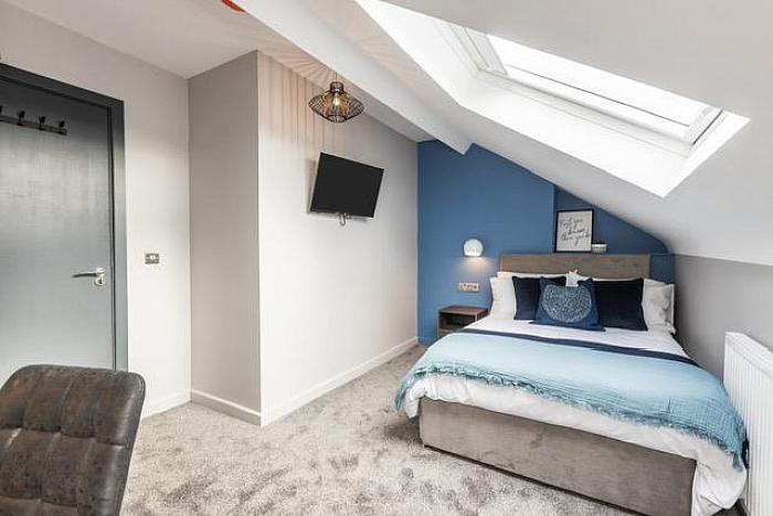 Rm 5, 166 Woodstock Road