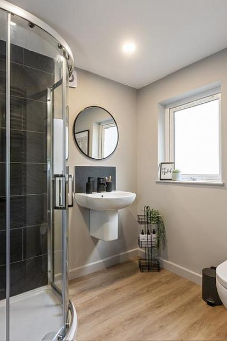 Rm 5, 166 Woodstock Road