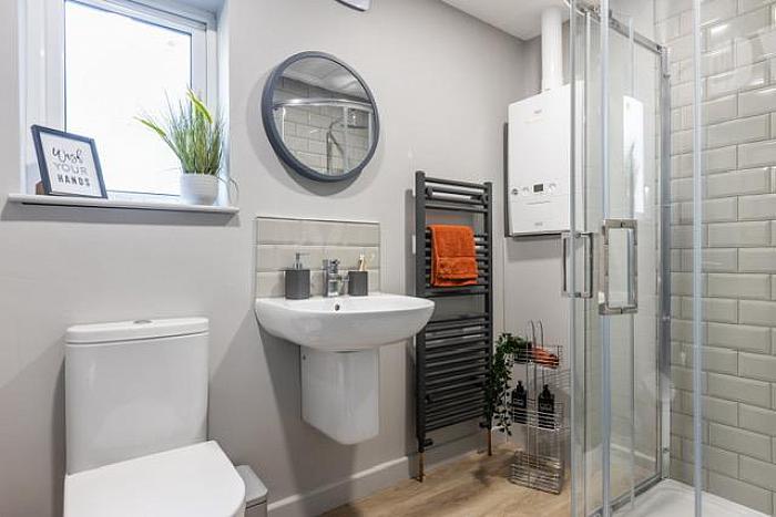 Rm 5, 166 Woodstock Road