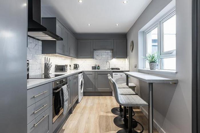 Rm 5, 166 Woodstock Road