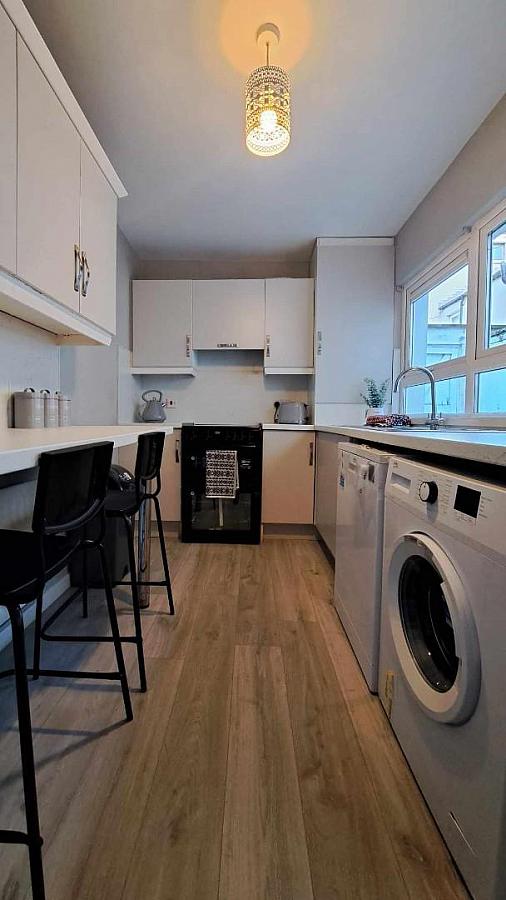 Rms 2, 4 Lothair Avenue