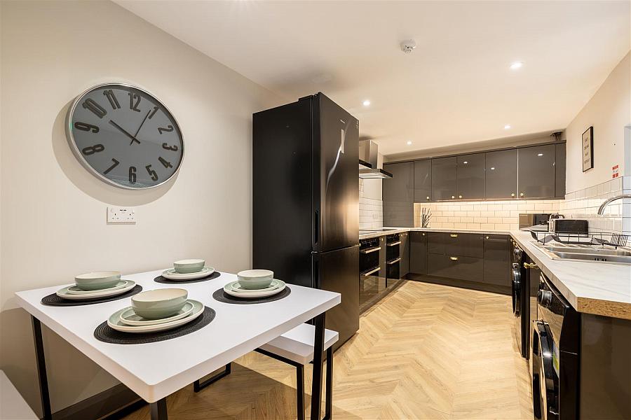 Rm 1 & 4, 300 Beersbridge Road