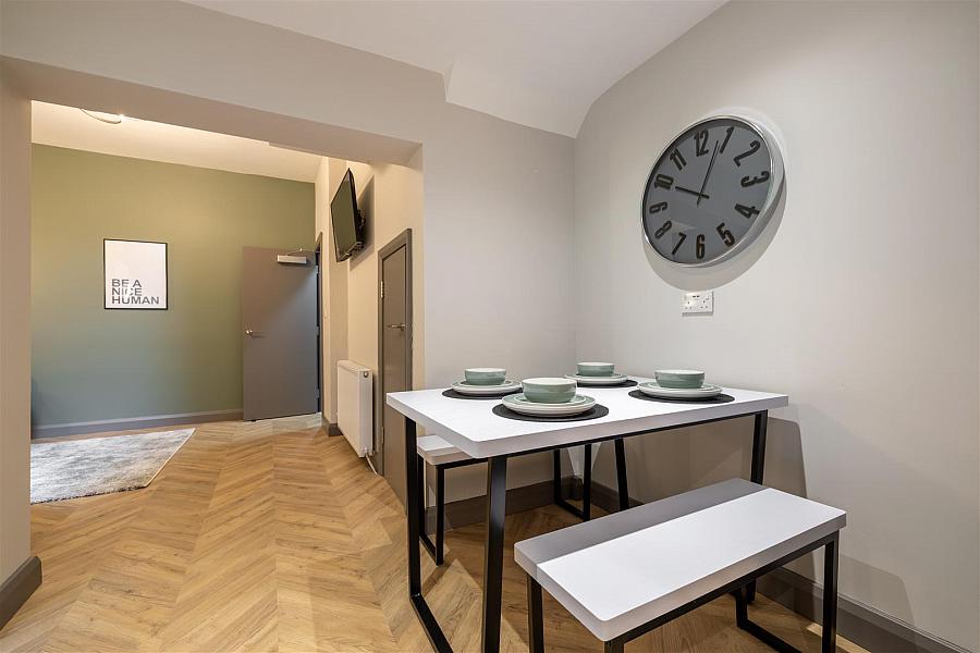 Rm 1 & 4, 300 Beersbridge Road