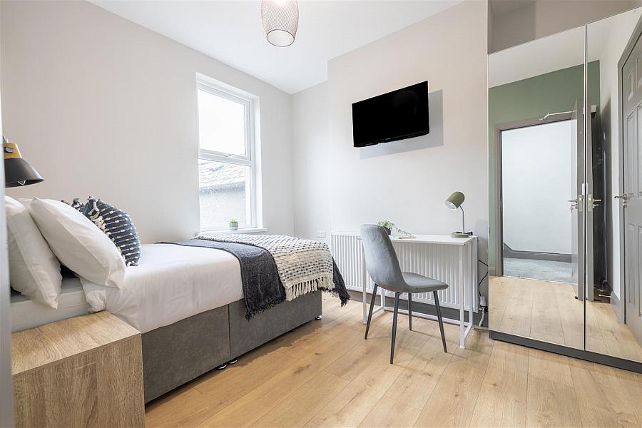Rm 1 & 4, 300 Beersbridge Road