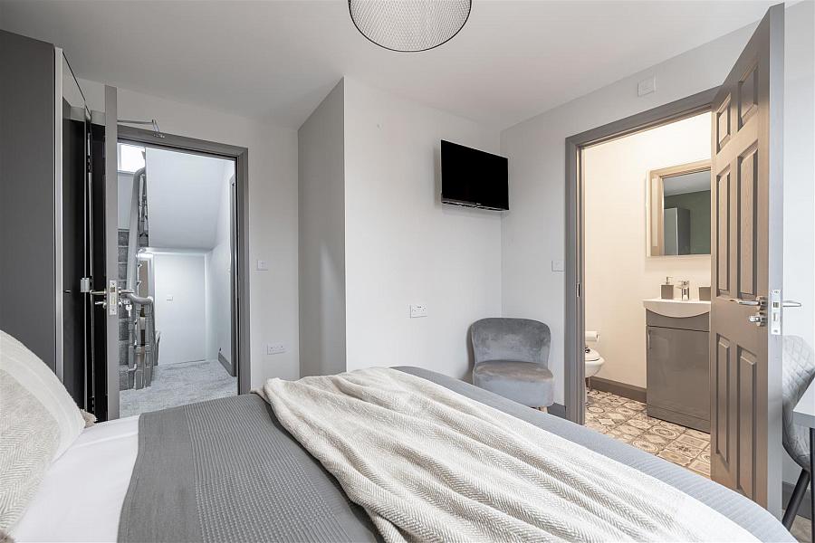 Rm 1 & 4, 300 Beersbridge Road