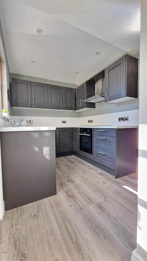 Rm 1, 33 Clifton Drive