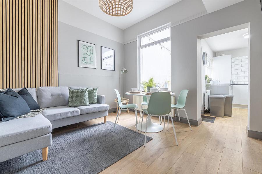 Rm 1, 57 Ballygomartin Road