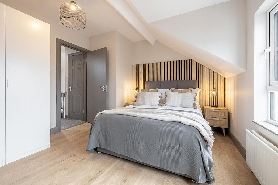 Rooms 4 & 5 57 Ballygomartin Road Rooms 4 & 5 57 Ballygomartin Road