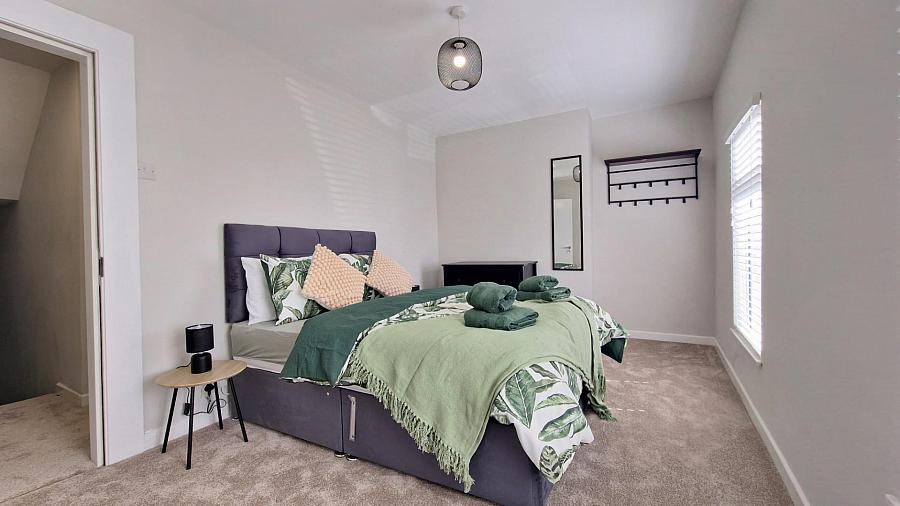 Rooms 1, 2 8 Pims Avenue Rooms 1, 2 8 Pims Avenue