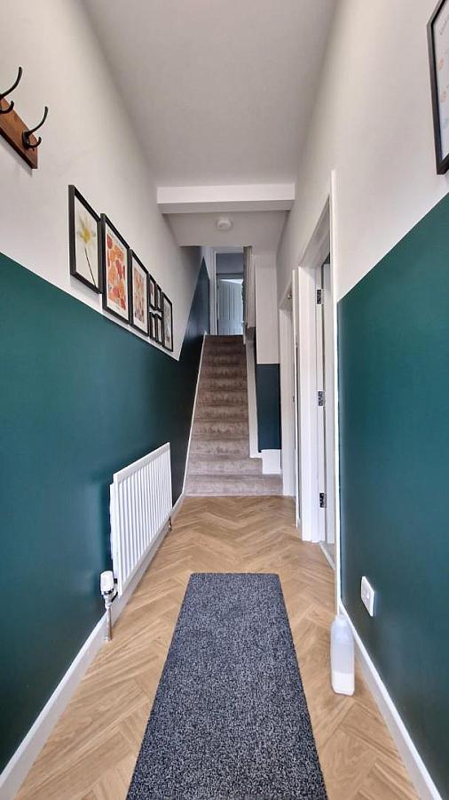 Rooms 1, 2 8 Pims Avenue Rooms 1, 2 8 Pims Avenue