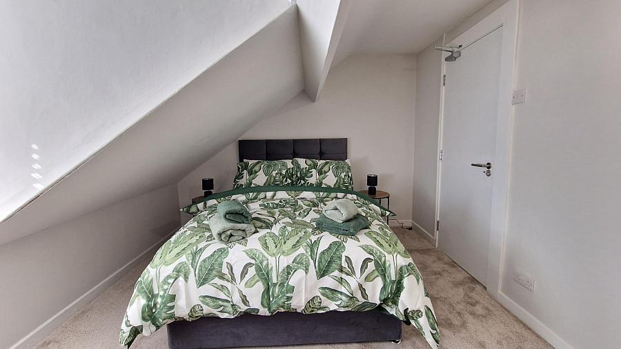 Rooms 1, 2 8 Pims Avenue Rooms 1, 2 8 Pims Avenue