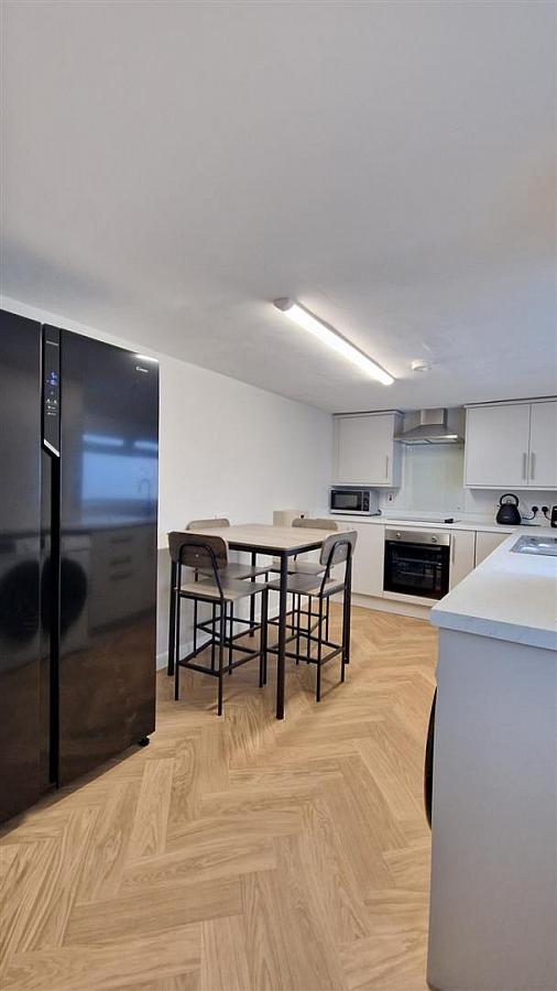 Rooms 1, 2 8 Pims Avenue Rooms 1, 2 8 Pims Avenue