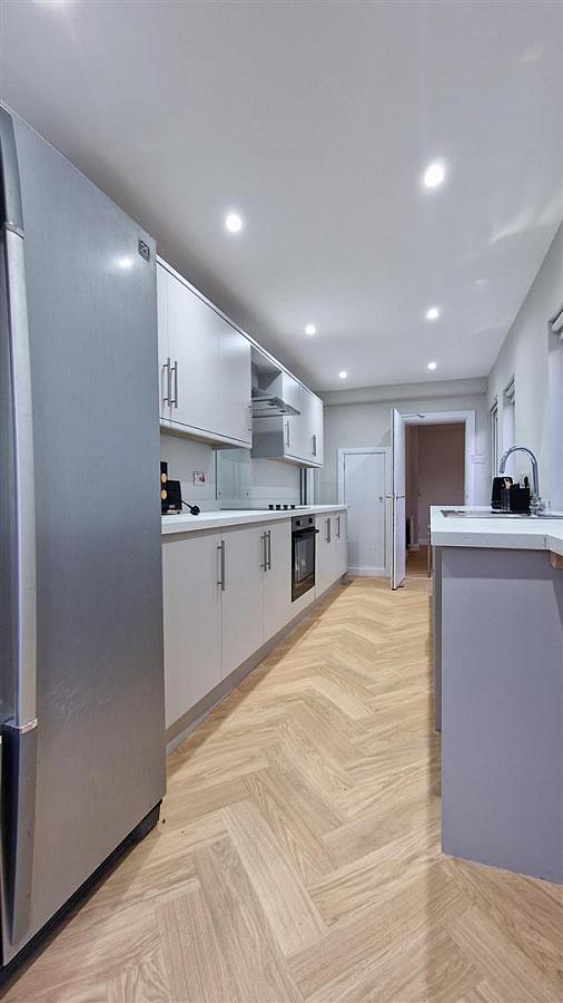 Rooms 1 & 5 7 Newington Avenue