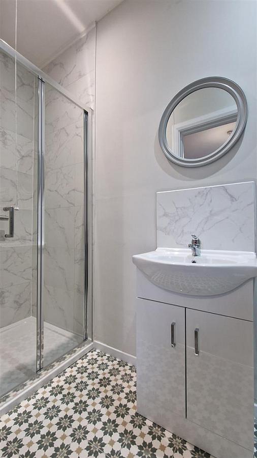 Rooms 1 & 5 7 Newington Avenue
