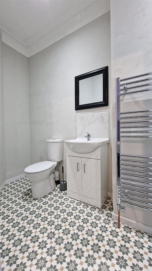 Rooms 1 & 5 7 Newington Avenue