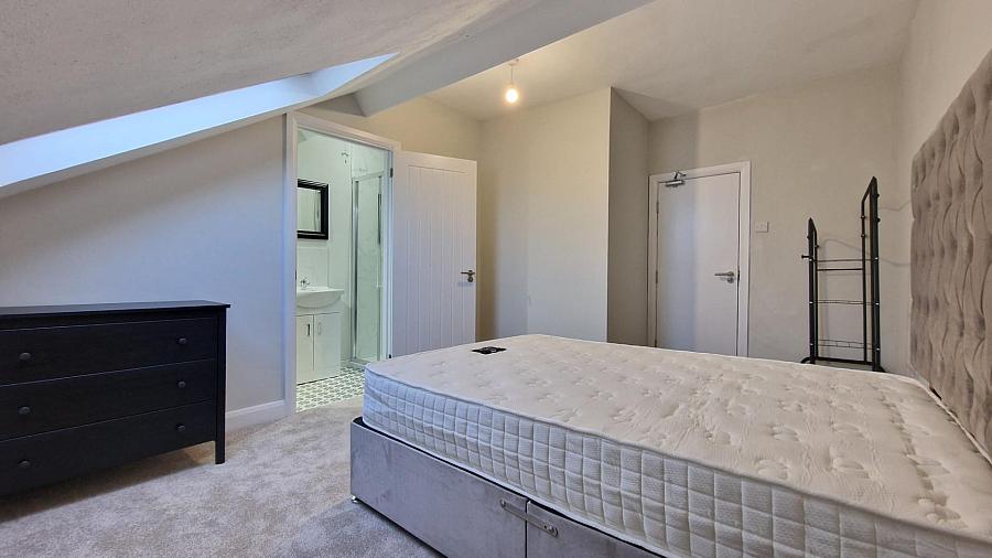 Rooms 1 & 5 7 Newington Avenue