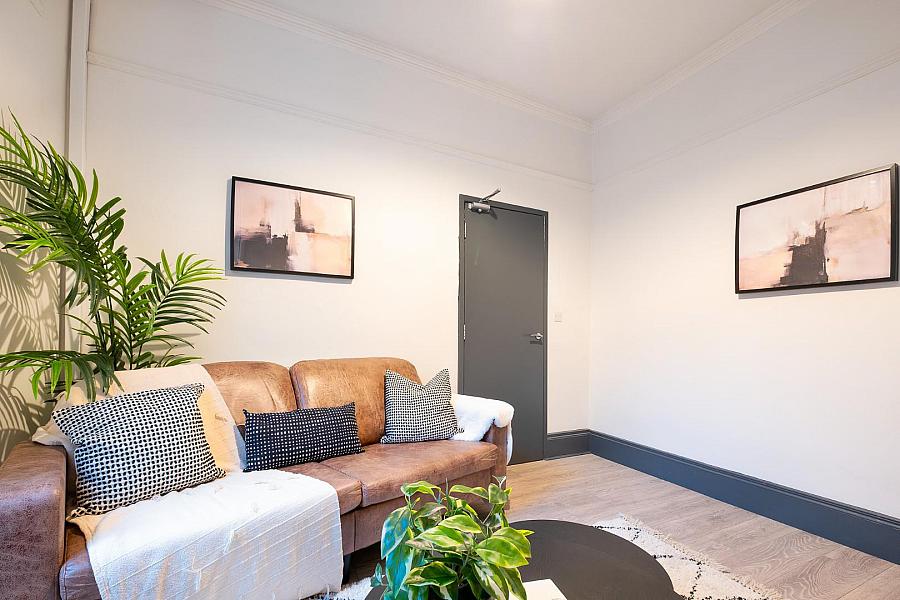Rooms 1, 4 & 5 Willowbank Gardens Rooms 1, 4 & 5 Willowbank Gardens