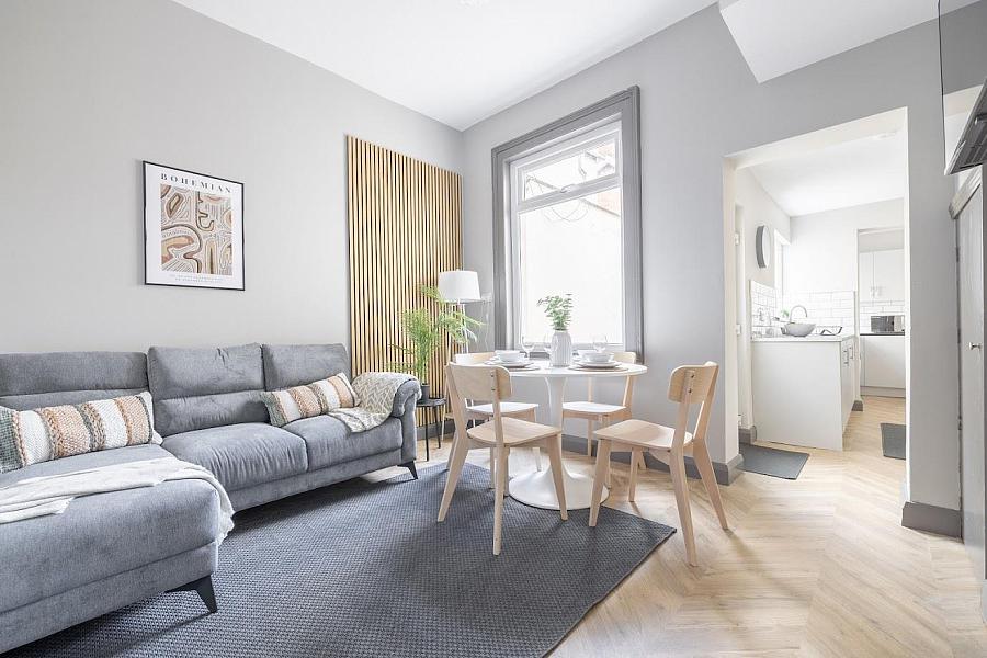 Rm 5, 65 Ballygomartin Road