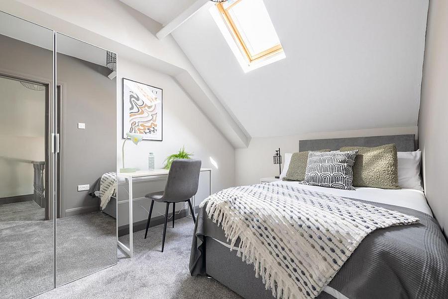 Rm 5, 65 Ballygomartin Road