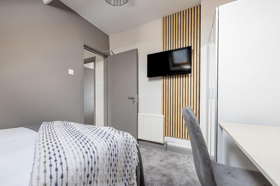 Rm 5, 65 Ballygomartin Road