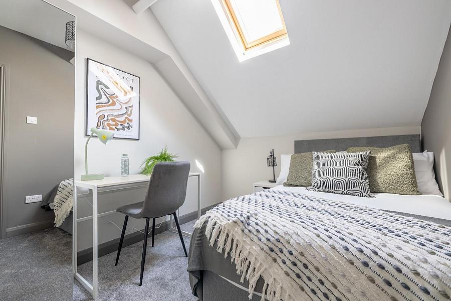 Rm 5, 65 Ballygomartin Road