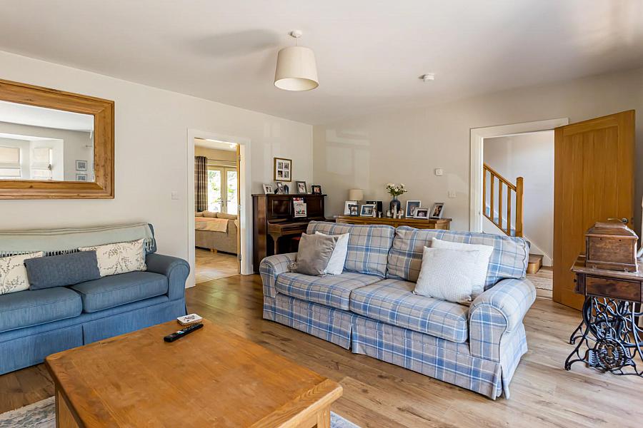 4 Quillyburn Hall