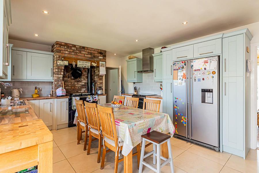 37 Ballynahinch Road