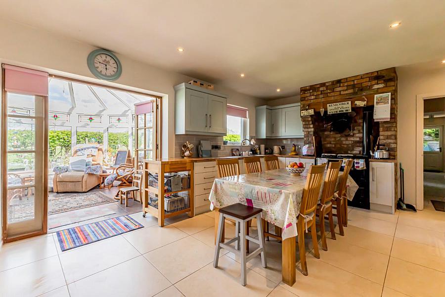 37 Ballynahinch Road
