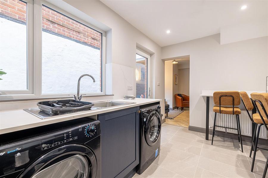 Rm 1 & 4 65 Greenore Street