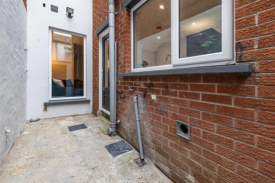Rm 1 & 4 65 Greenore Street