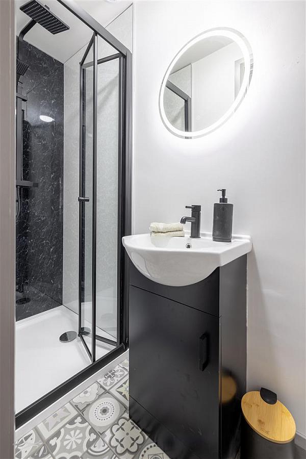 Rm 1 & 4 65 Greenore Street