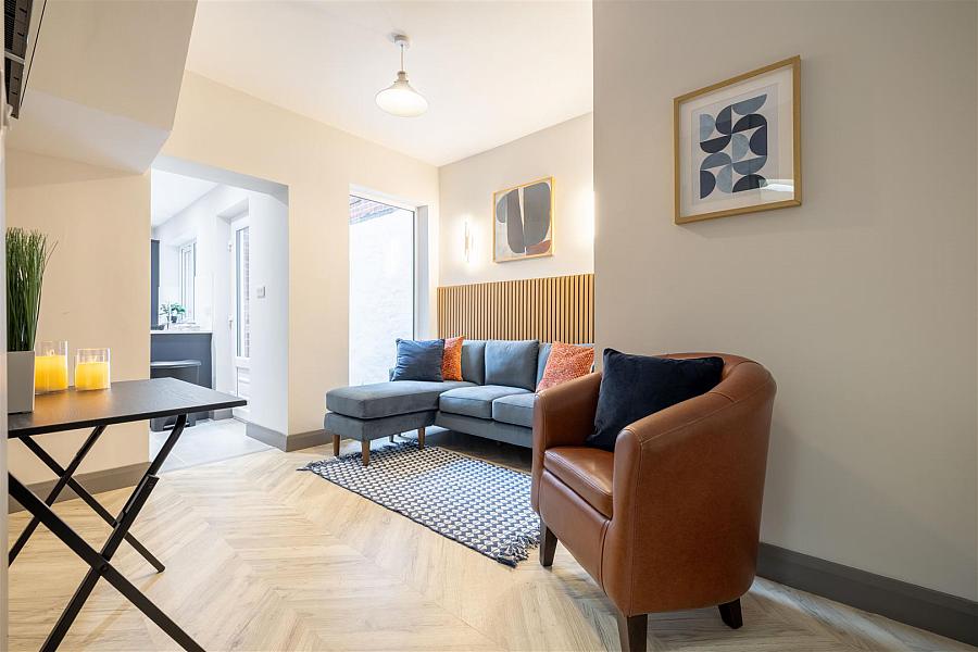 Rm 1 & 4 65 Greenore Street