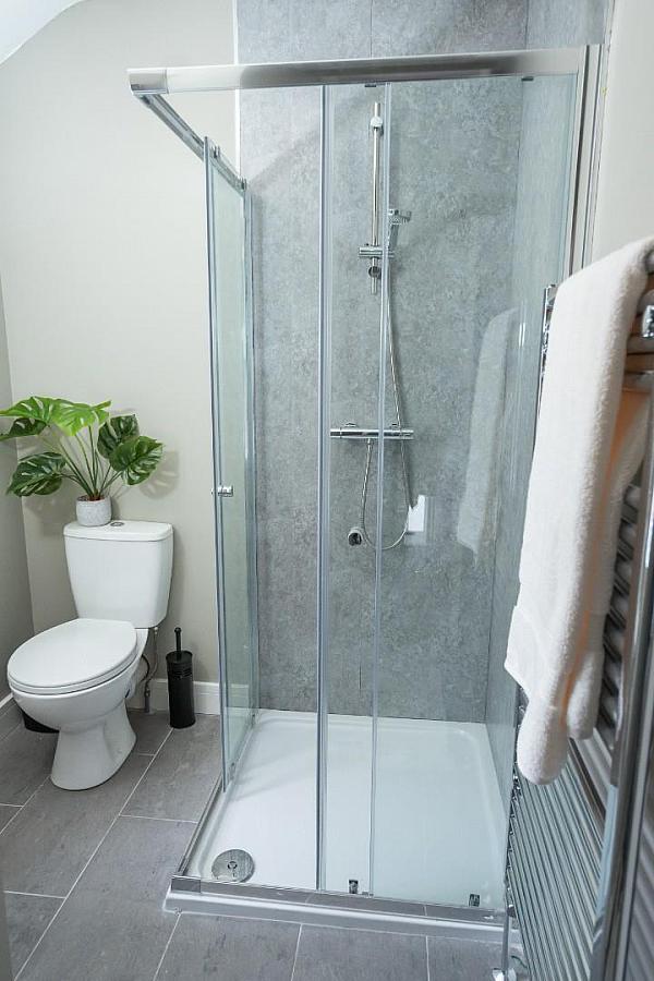 14 Beechmount Street