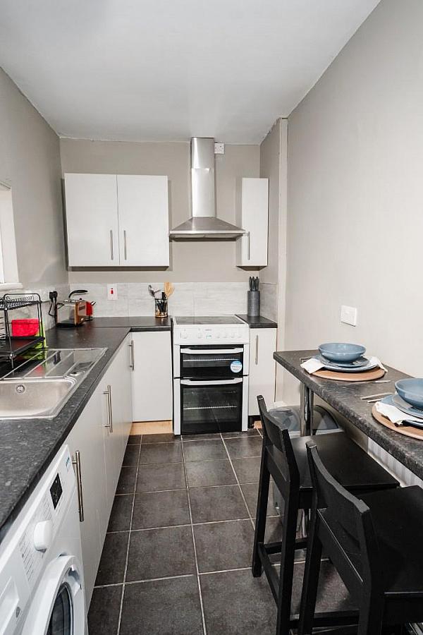 14 Beechmount Street