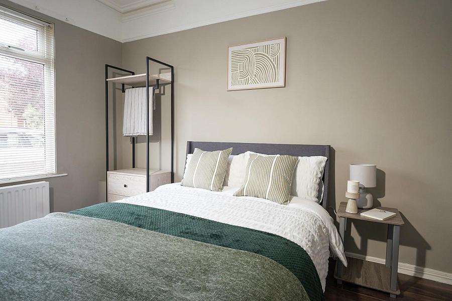 14 Beechmount Street