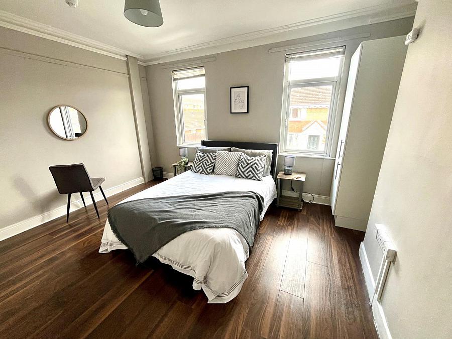 14 Beechmount Street