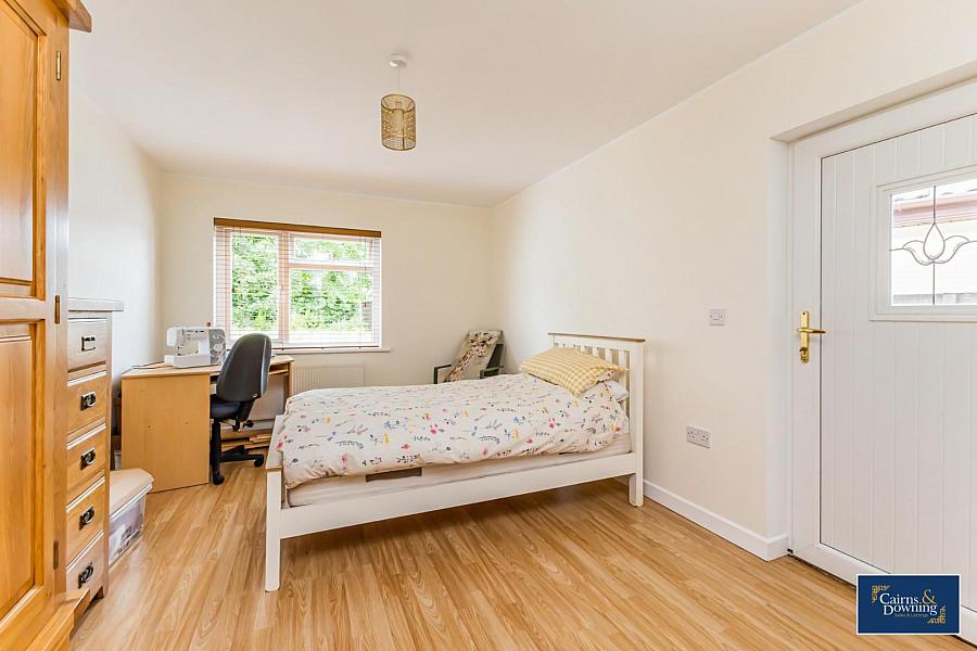 5 Iveagh Corner