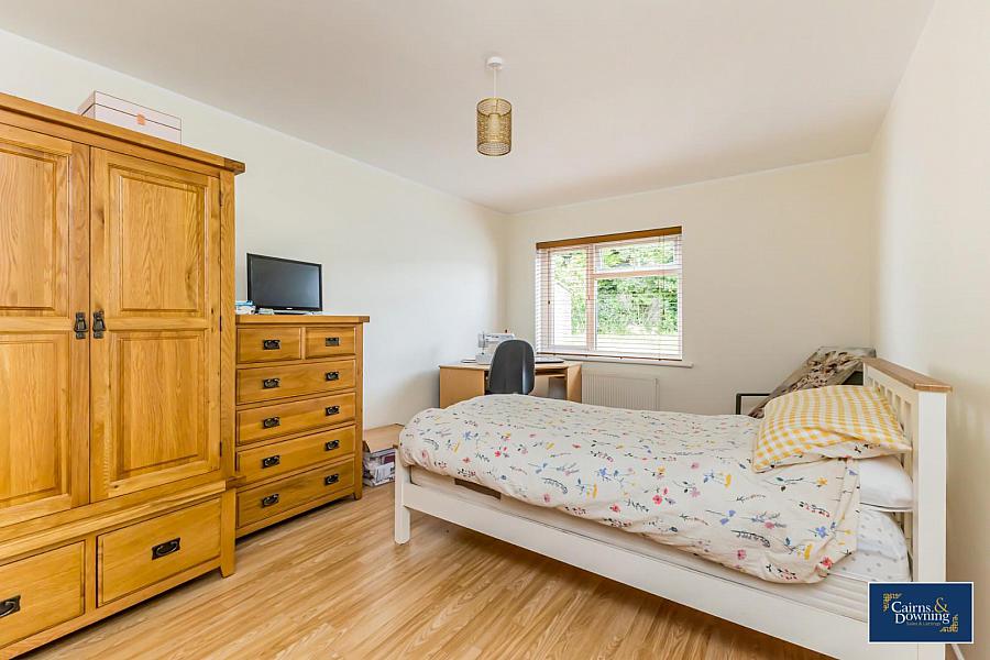 5 Iveagh Corner