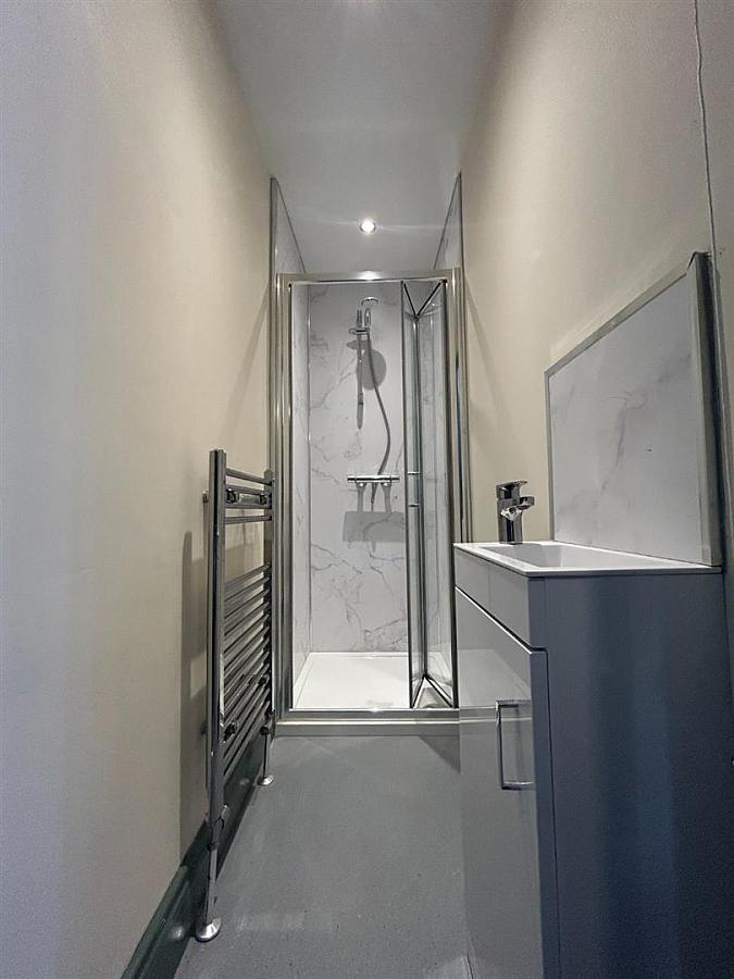 Rooms 1, 3 Ballygomartin Road Rooms 1, 3 Ballygomartin Road