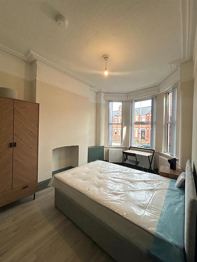 Rooms 1, 3 Ballygomartin Road Rooms 1, 3 Ballygomartin Road