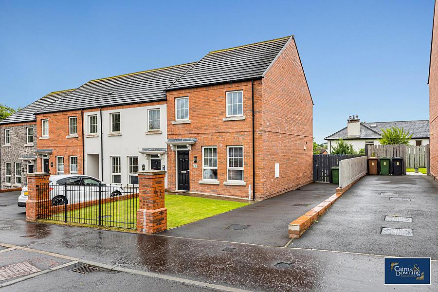 11 Fort Manor