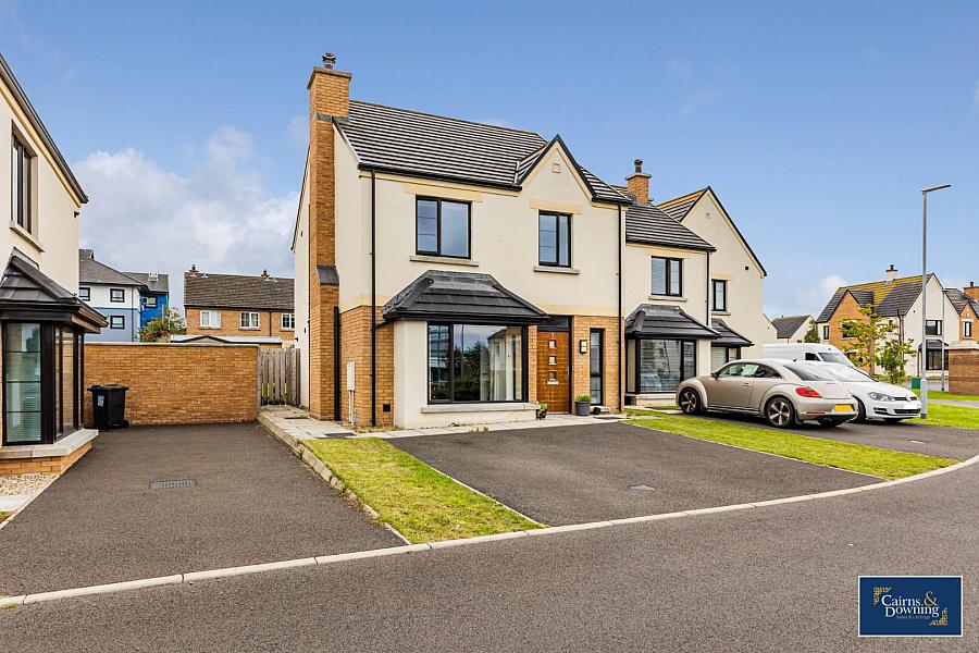 7 Ferrard Meadow
