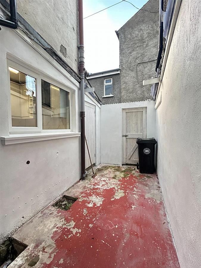 95 Dunraven Avenue 95 Dunraven Avenue