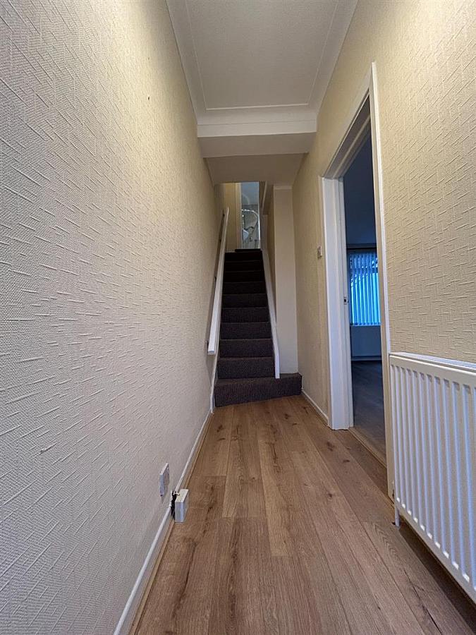 95 Dunraven Avenue 95 Dunraven Avenue