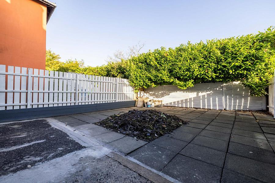 59 Graymount Crescent