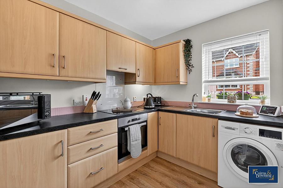 32 Whitethorn Lane